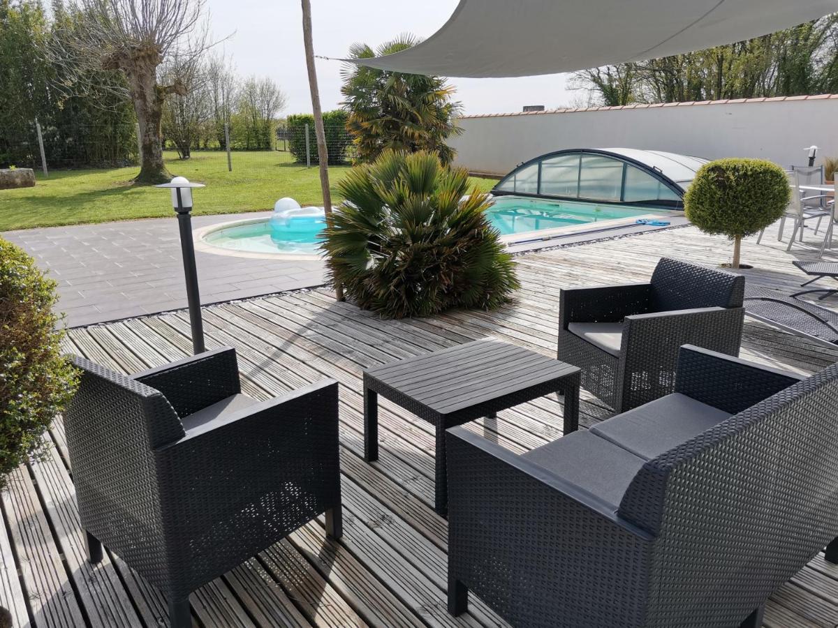 Maison De Campagne Proche Des Plages Saint-Romain-de-Benet Exterior photo